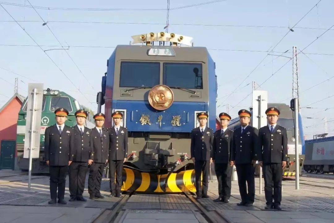 哈局機車最新配屬揭秘，溫馨之旅啟程