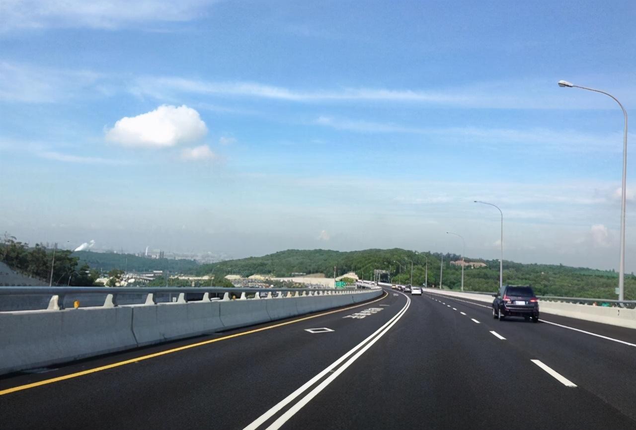 會澤機場最新消息，一段溫馨的飛行奇緣揭秘