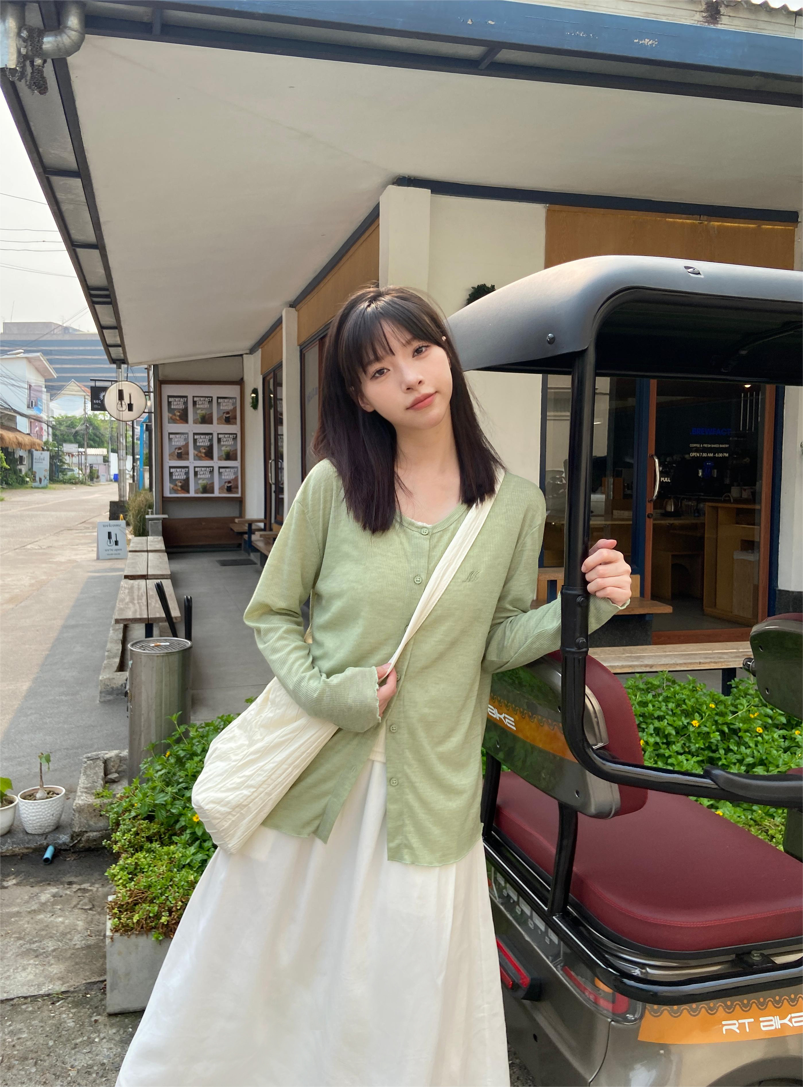 探索小巷中的隱藏美食寶藏，最新素人美食之旅 2024