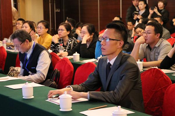 脫發(fā)最新進(jìn)展，頭頂奇遇與友情力量的力量探索