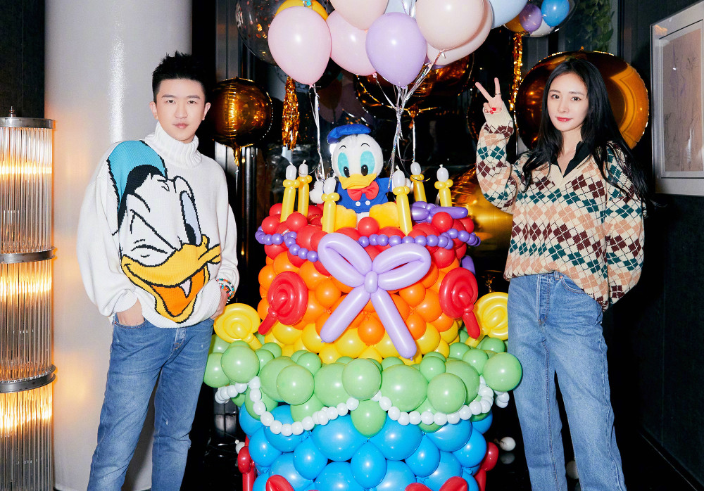 最新生日圖片分享，小巷深處的特色小店，生日探索之旅啟程！