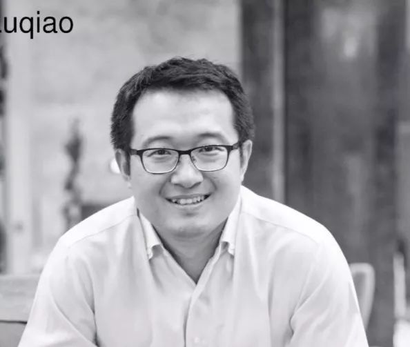 何匡最新女友，變化的力量與自信成就之路的見證者