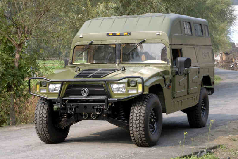 東風(fēng)最新軍車震撼登場，展現(xiàn)雄姿！