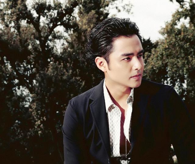 明道最新?tīng)顩r揭秘，星光下的日常溫情