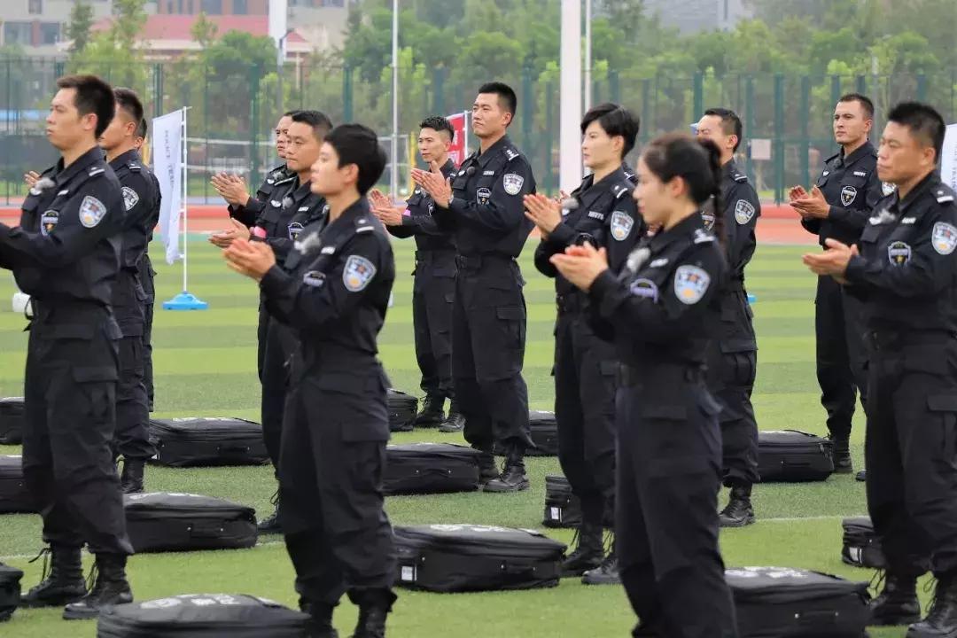 最新警察法下的溫馨日常