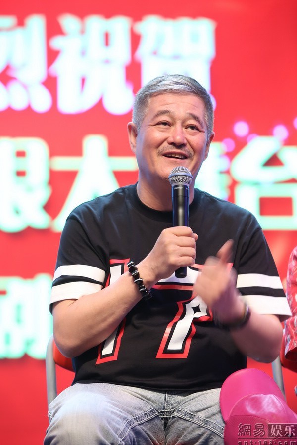 趙本山最新互動揭秘，近距離感受喜劇大師的魅力傳奇