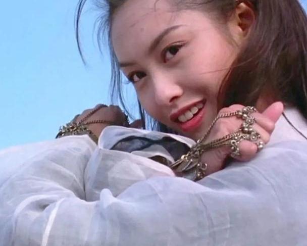 朱茵2025最新照片，公眾視角下的觀點(diǎn)碰撞與個(gè)人立場(chǎng)展現(xiàn)