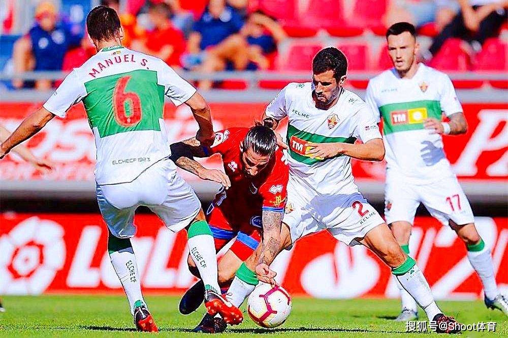 西甲賽場(chǎng)激戰(zhàn)正酣，熱血沸騰瞬間大揭秘！