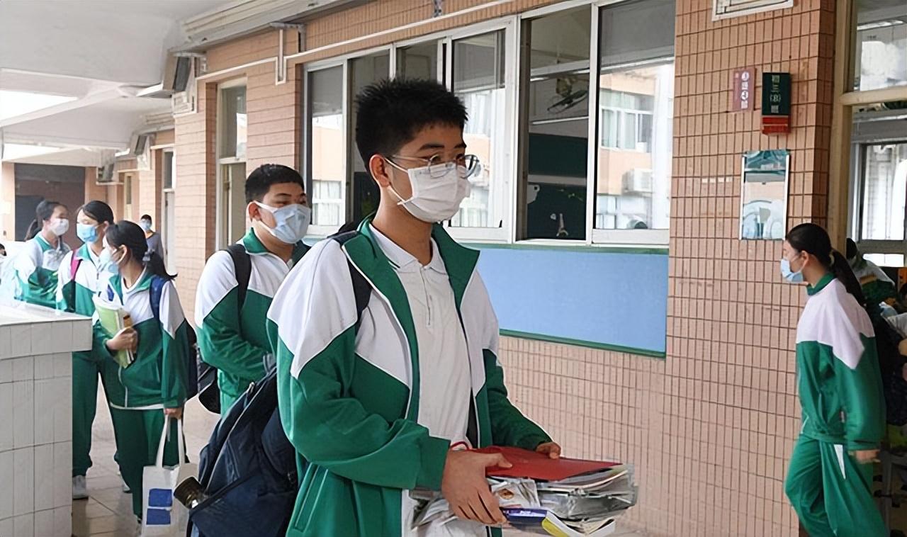 最新暴雨通知，科技智能守護安全，生活無憂預警通知