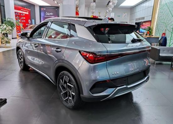 比亞迪電車(chē)最新動(dòng)態(tài)引領(lǐng)行業(yè)革新風(fēng)暴！