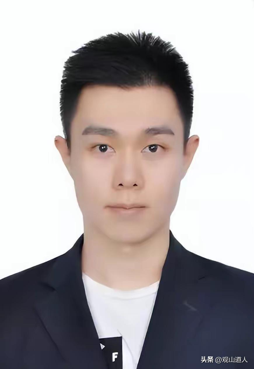 北大女生時(shí)尚搭配與技能提升，最新時(shí)尚包款指南