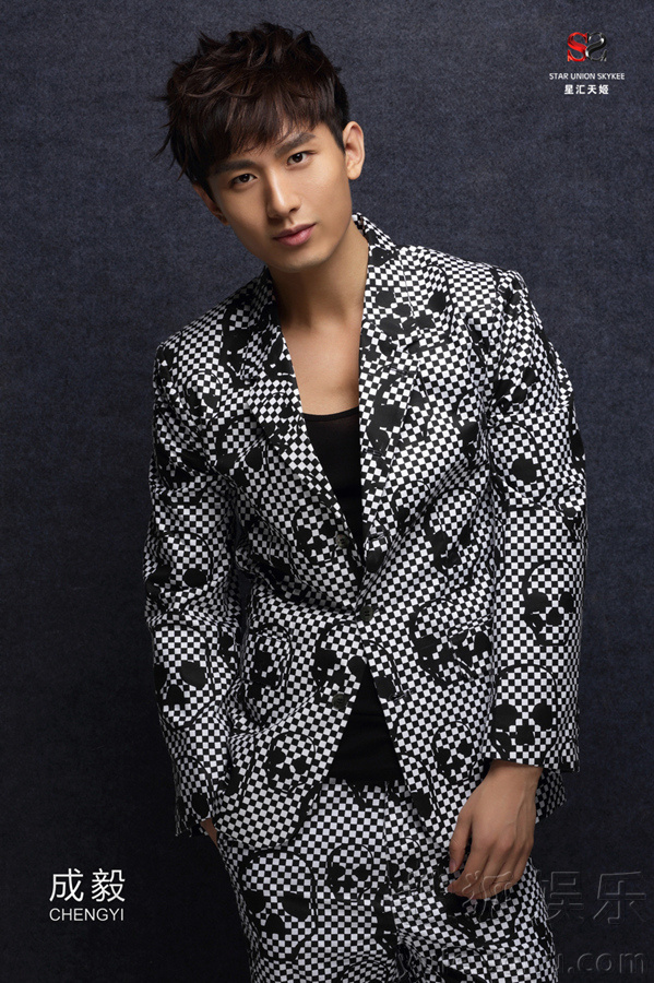 成毅最新劇透揭秘，小巷深處的獨(dú)特風(fēng)情