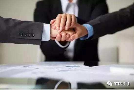 黃金交易最新價(jià)格及市場(chǎng)走勢(shì)分析，多方觀點(diǎn)與個(gè)人立場(chǎng)探討